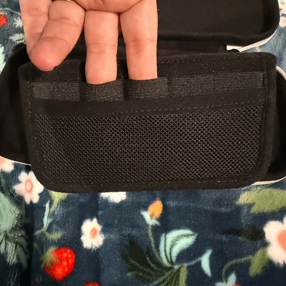 Nintendo Switch OLED Carry Case and Joy Con Controller Grip! New in package